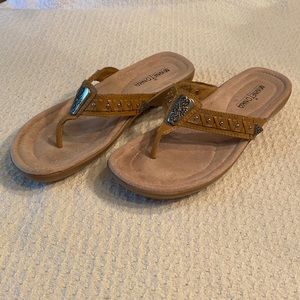 Minnetonka Tan Leather Sandals